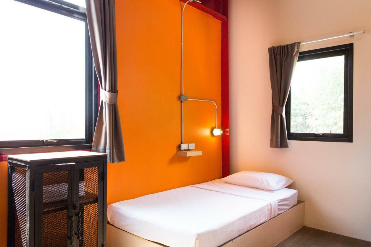Khunsuek Muaythai Hostel Ao Nang Exterior foto