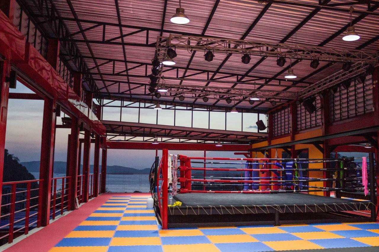 Khunsuek Muaythai Hostel Ao Nang Exterior foto